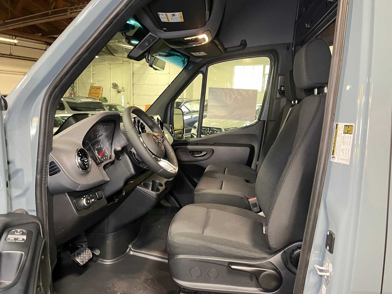2026 Mercedes-Benz Sprinter Cargo 2500 Standard Roof I4 Diesel HO 144 RWD