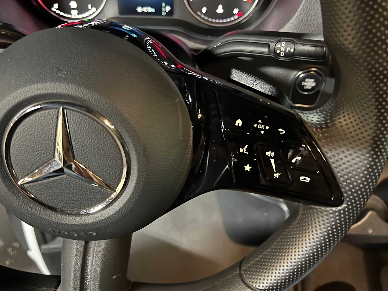 2025 Mercedes-Benz Sprinter Cargo Van 2500 Standard Roof I4 Diesel HO 144" RWD