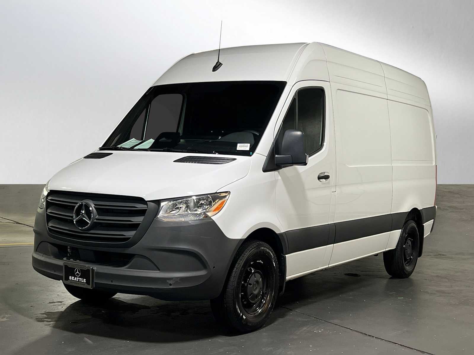 2025 Mercedes-Benz Sprinter Cargo Van 2500 Standard Roof I4 Diesel HO 144" RWD