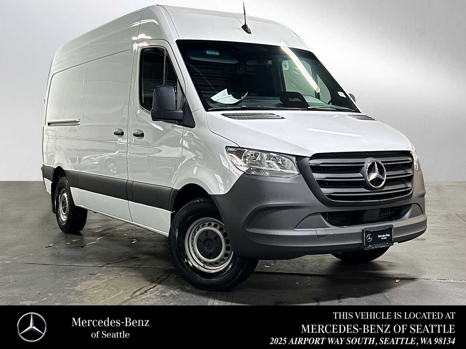 2025 Mercedes-Benz Sprinter Cargo Van 2500 Standard Roof I4 Diesel HO 144" RWD