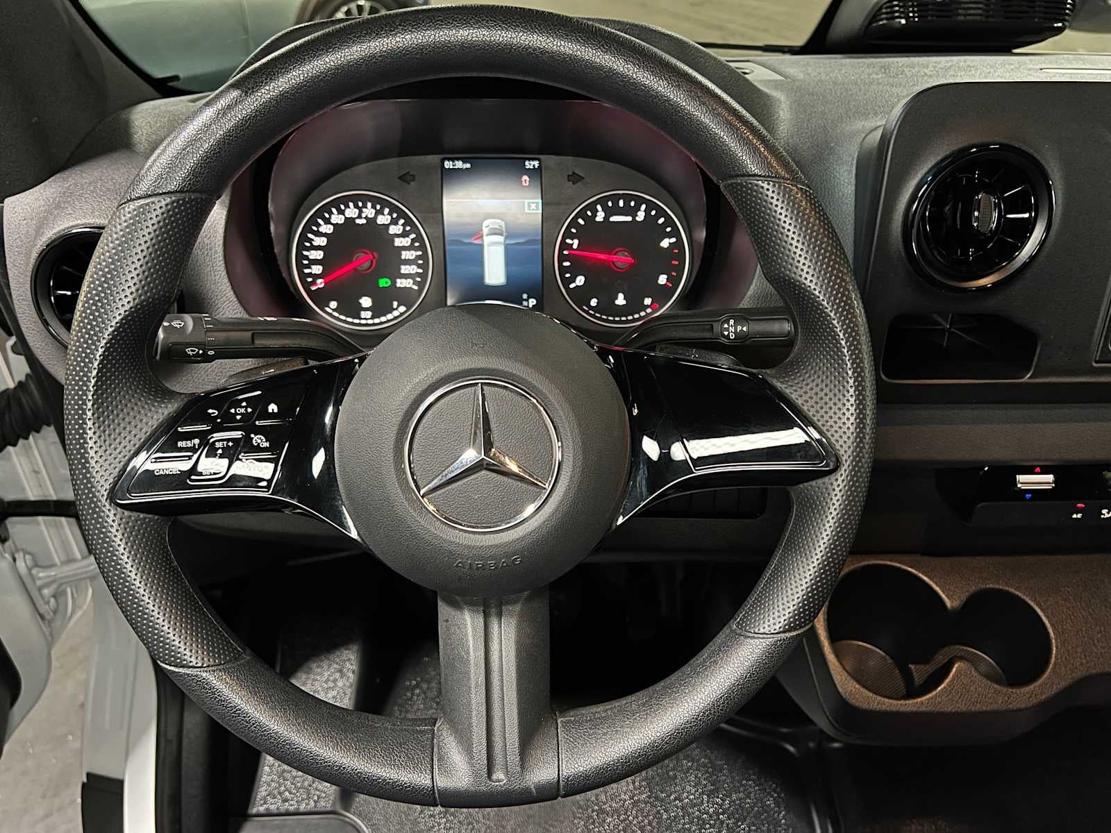 2025 Mercedes-Benz Sprinter Cargo Van 2500 Standard Roof I4 Diesel HO 144" RWD