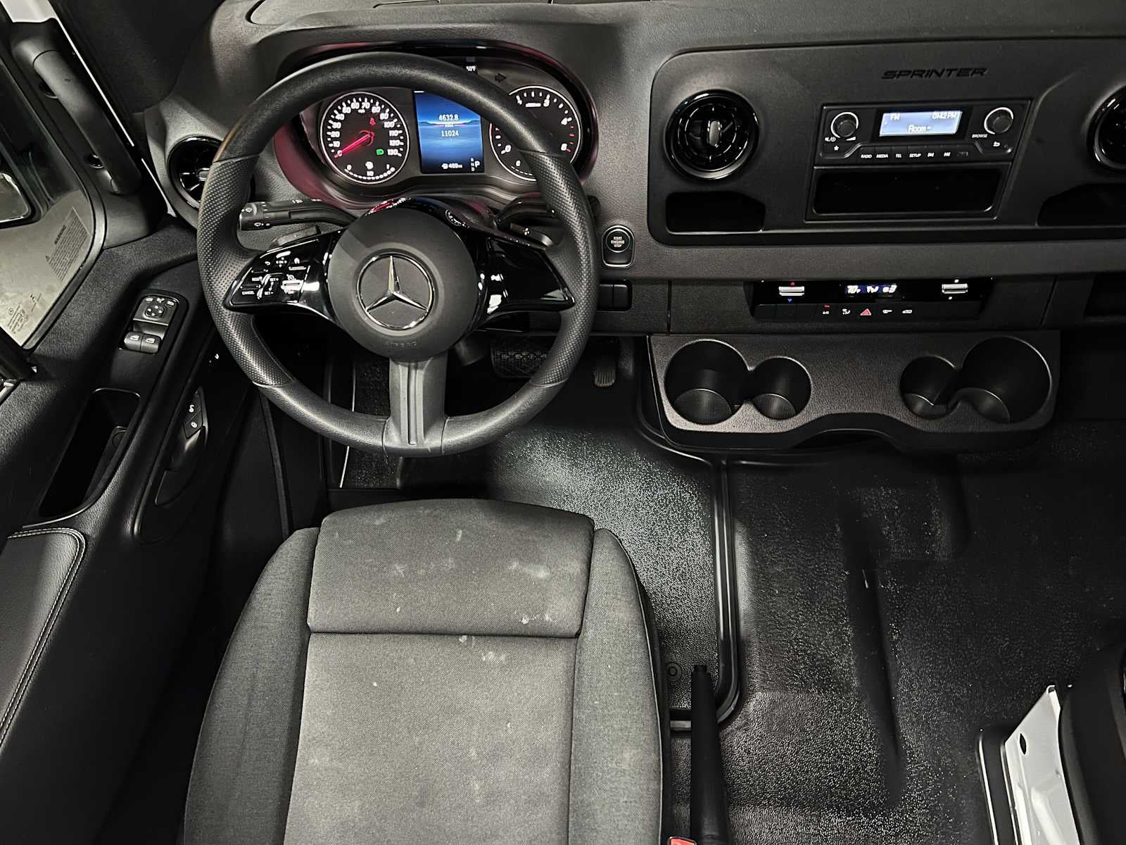 2025 Mercedes-Benz Sprinter Cargo Van 2500 Standard Roof I4 Diesel HO 144" RWD