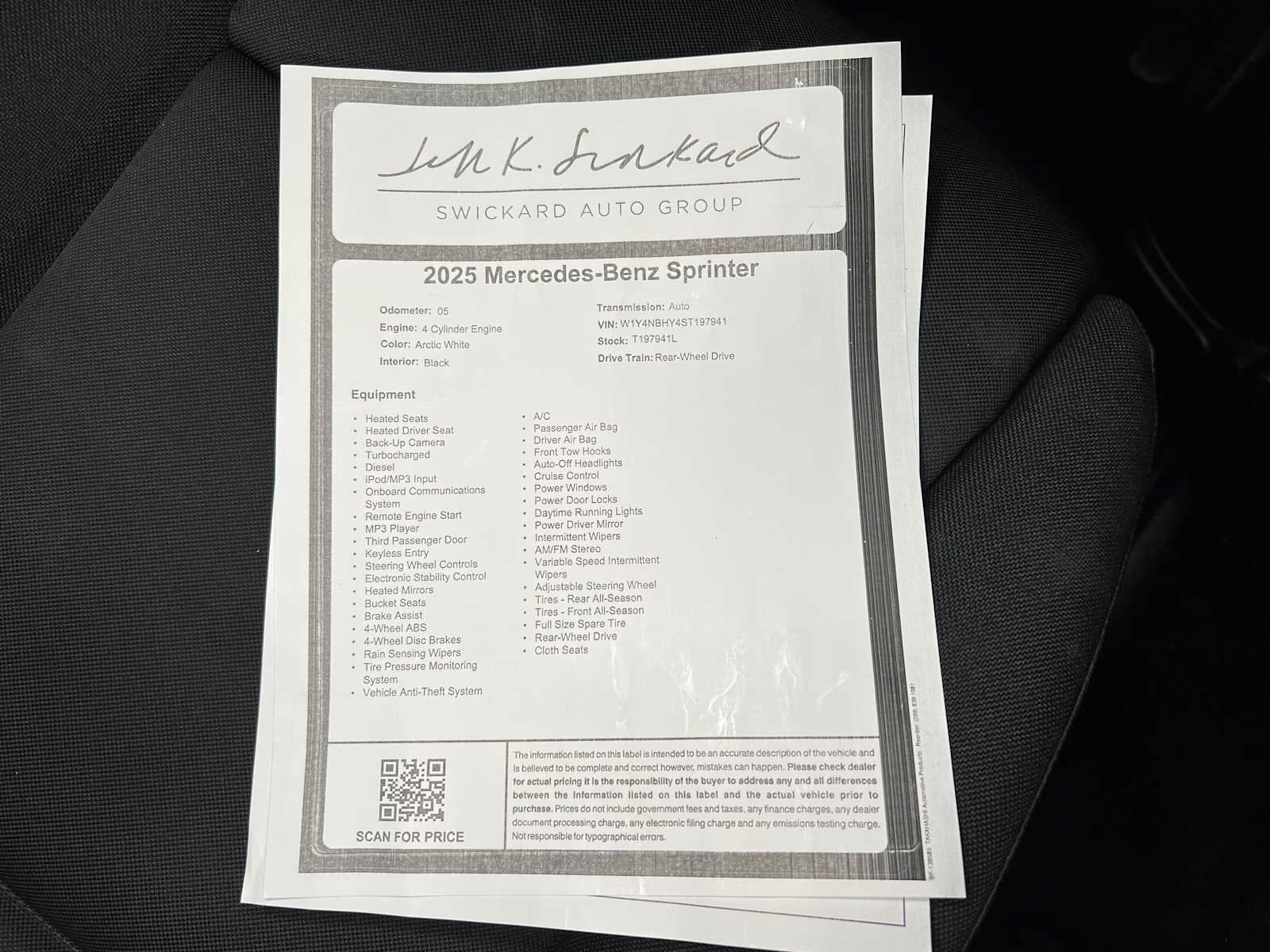 2025 Mercedes-Benz Sprinter Cargo Van 2500 Standard Roof I4 Diesel HO 144" RWD