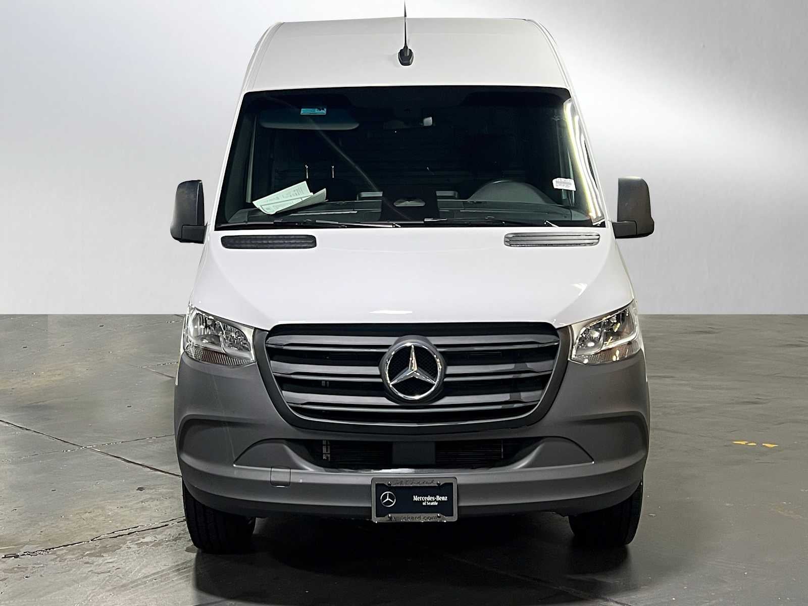 2025 Mercedes-Benz Sprinter Cargo Van 2500 Standard Roof I4 Diesel HO 144" RWD