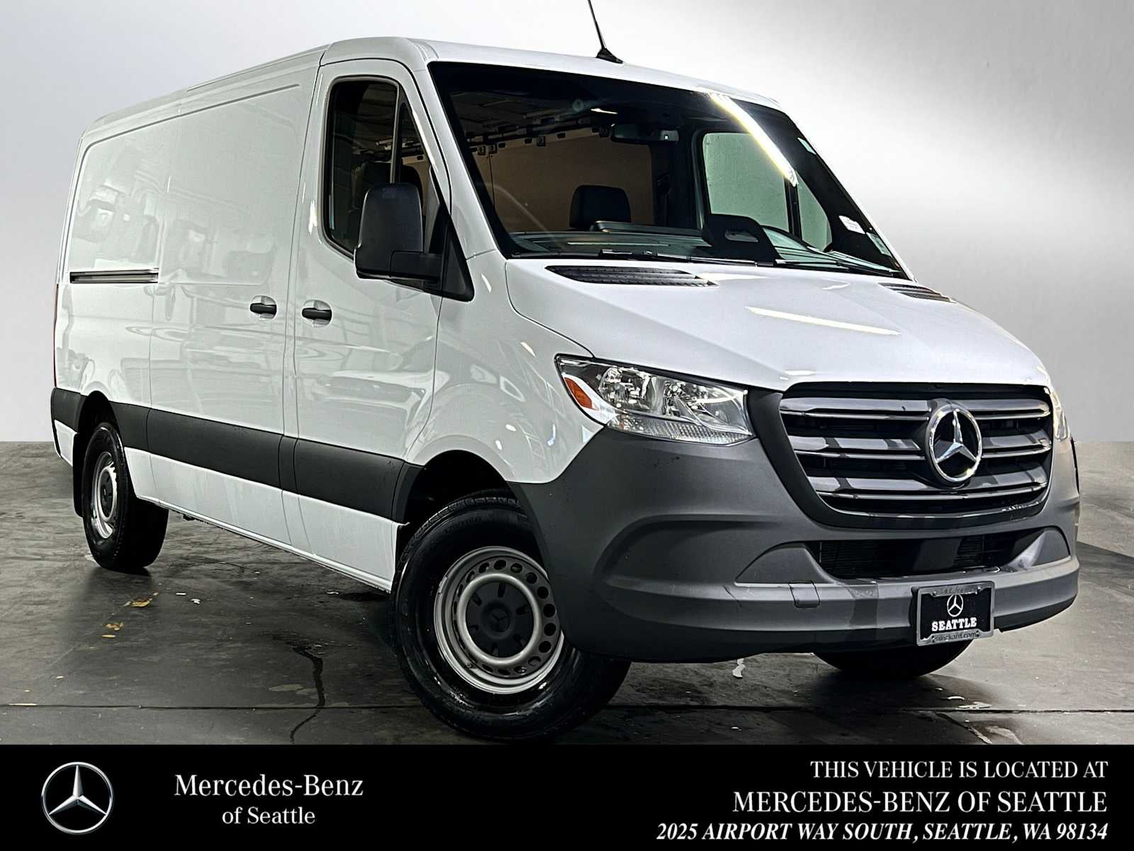 2025 Mercedes-Benz Sprinter Cargo Van 2500 Standard Roof I4 Diesel HO 144" RWD