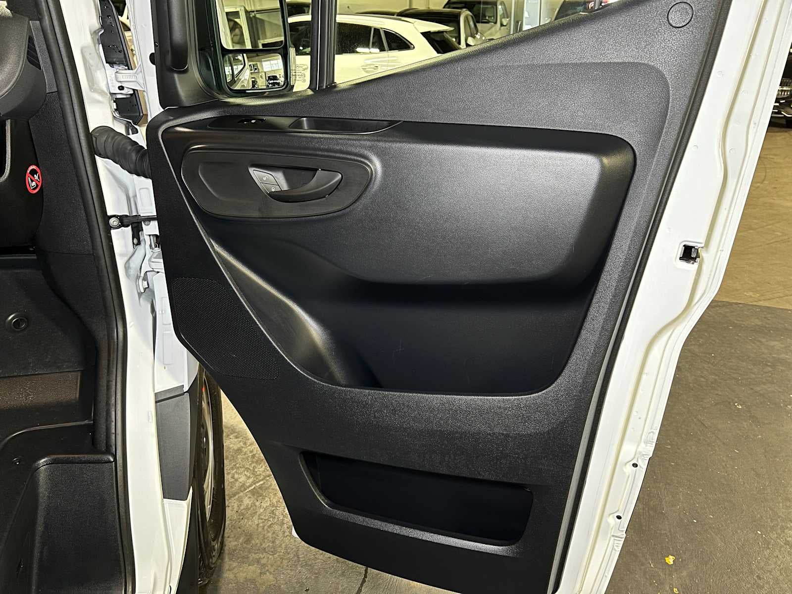 2025 Mercedes-Benz Sprinter Cargo Van 2500 Standard Roof I4 Diesel HO 144" RWD