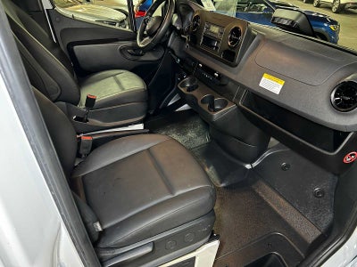 2025 Mercedes-Benz Sprinter Cargo Van 2500 Standard Roof I4 Diesel HO 144" RWD