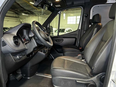 2025 Mercedes-Benz Sprinter Cargo Van 2500 Standard Roof I4 Diesel HO 144" RWD