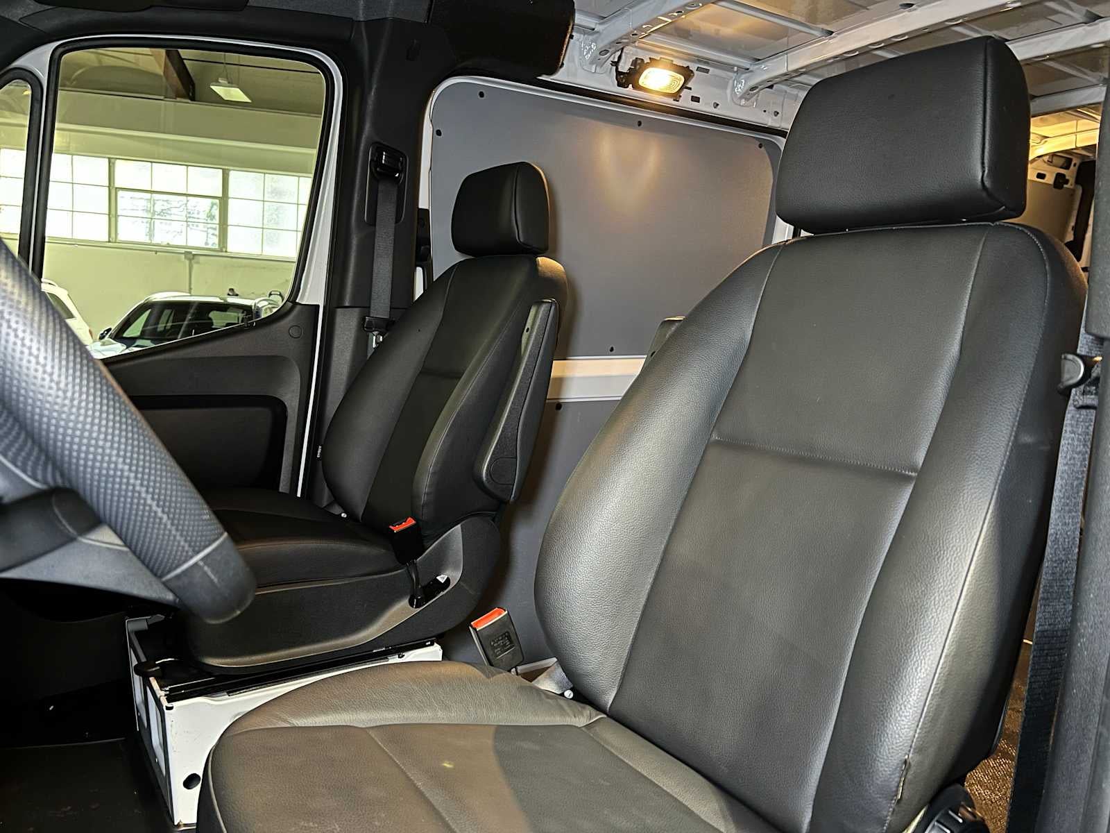 2025 Mercedes-Benz Sprinter Cargo Van 2500 Standard Roof I4 Diesel HO 144" RWD