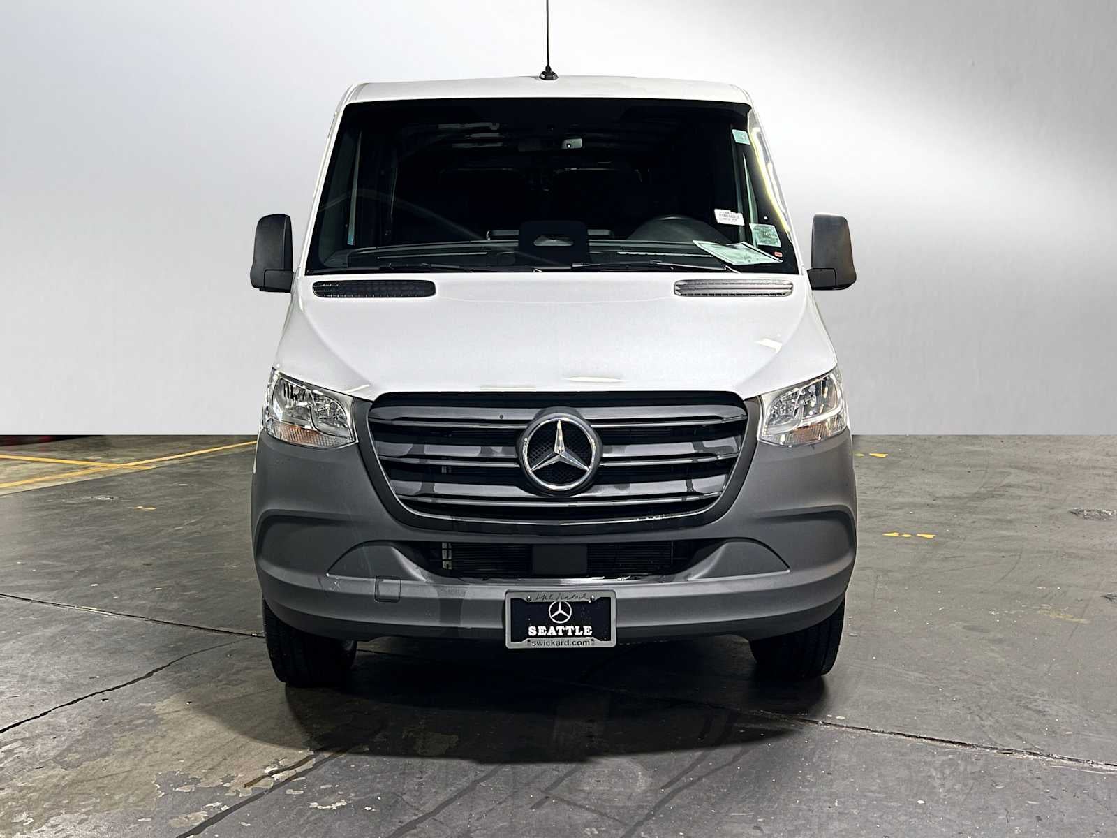 2025 Mercedes-Benz Sprinter Cargo Van 2500 Standard Roof I4 Diesel HO 144" RWD