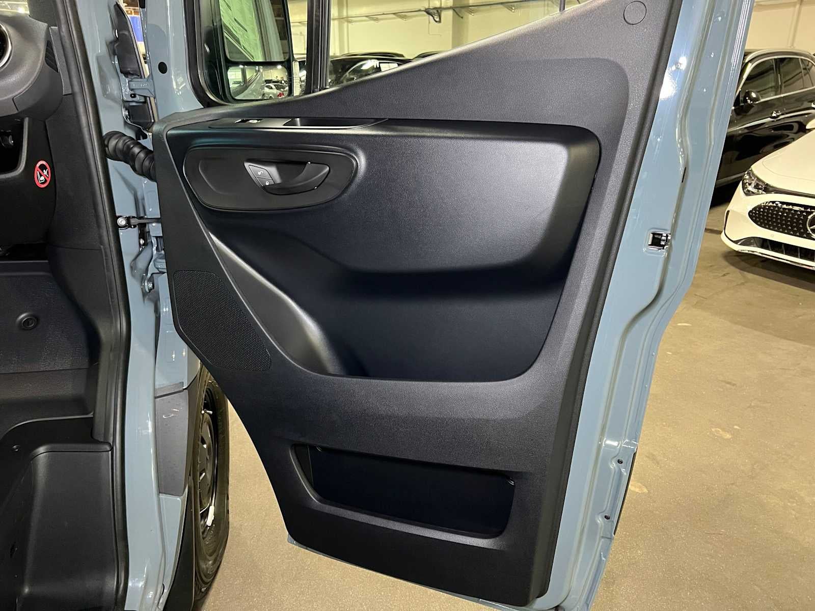 2026 Mercedes-Benz Sprinter Cargo 2500 Standard Roof I4 Diesel HO 144 RWD