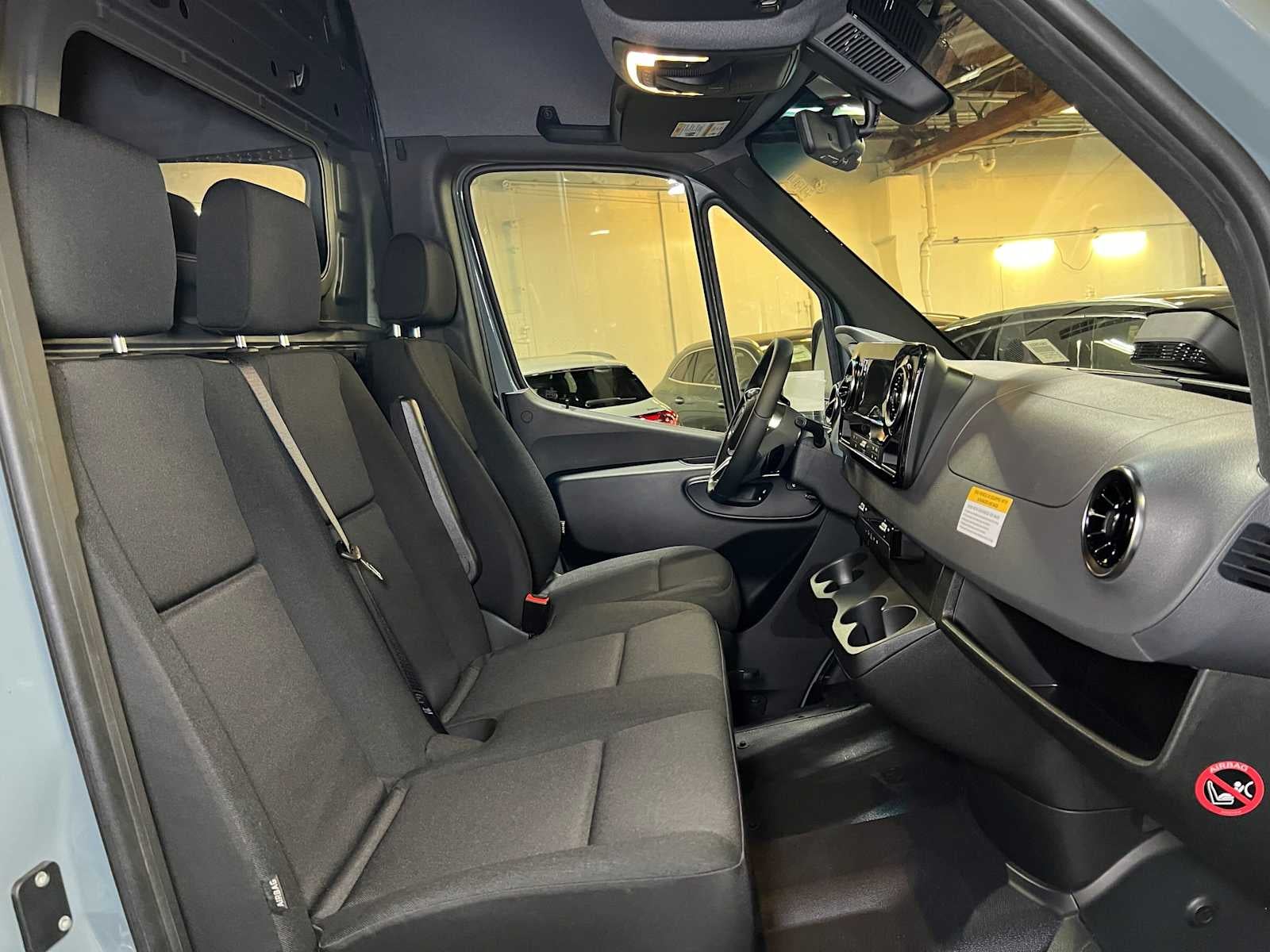 2026 Mercedes-Benz Sprinter Cargo 2500 Standard Roof I4 Diesel HO 144 RWD