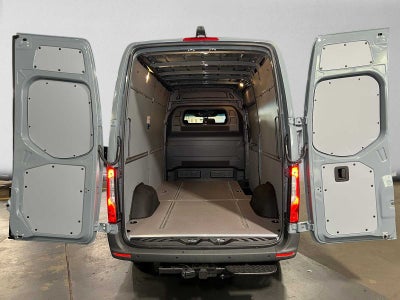 2026 Mercedes-Benz Sprinter Cargo 2500 Standard Roof I4 Diesel HO 144 RWD