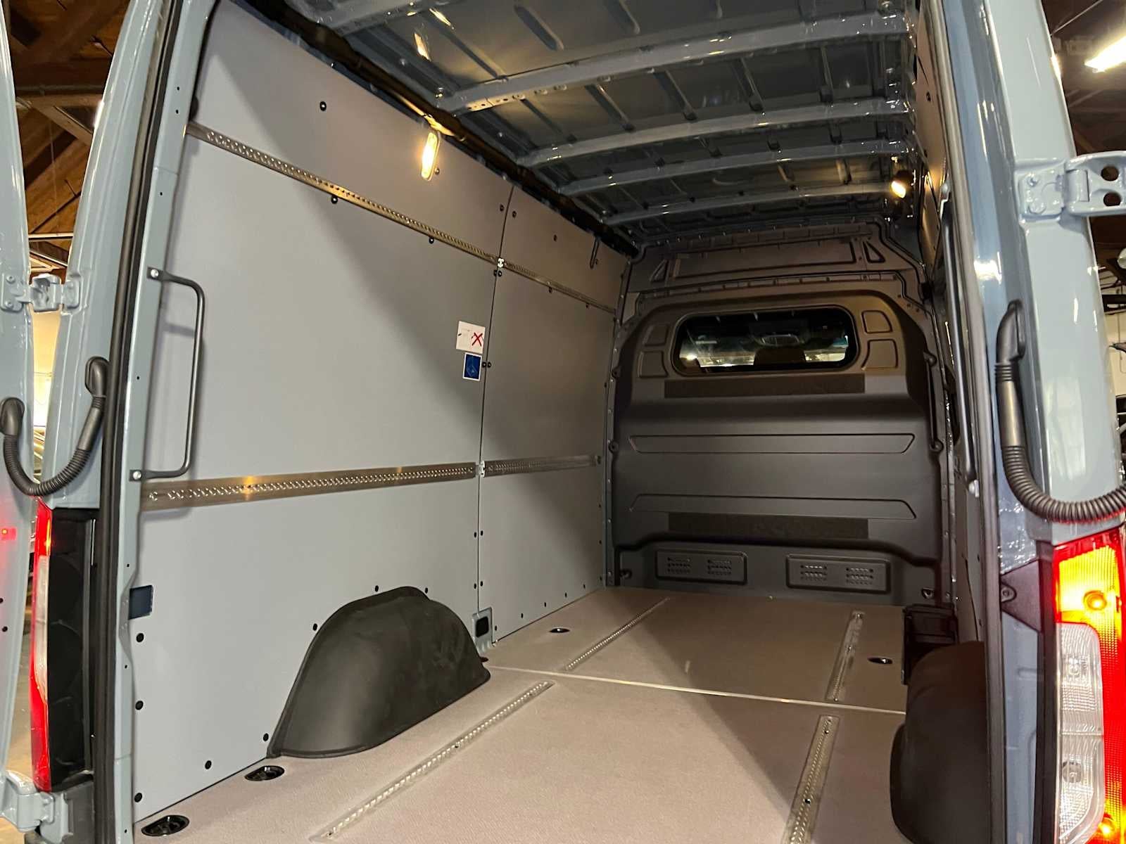 2026 Mercedes-Benz Sprinter Cargo 2500 Standard Roof I4 Diesel HO 144 RWD