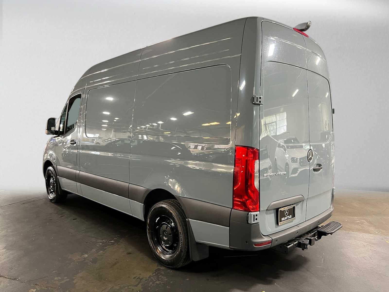 2026 Mercedes-Benz Sprinter Cargo 2500 Standard Roof I4 Diesel HO 144 RWD