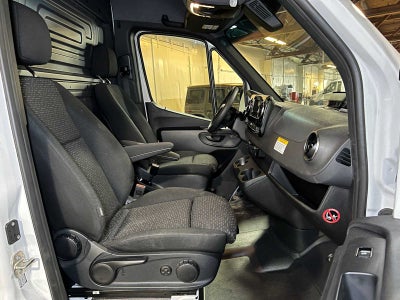 2025 Mercedes-Benz Sprinter Cargo Van 2500 Standard Roof I4 Diesel HO 144" RWD