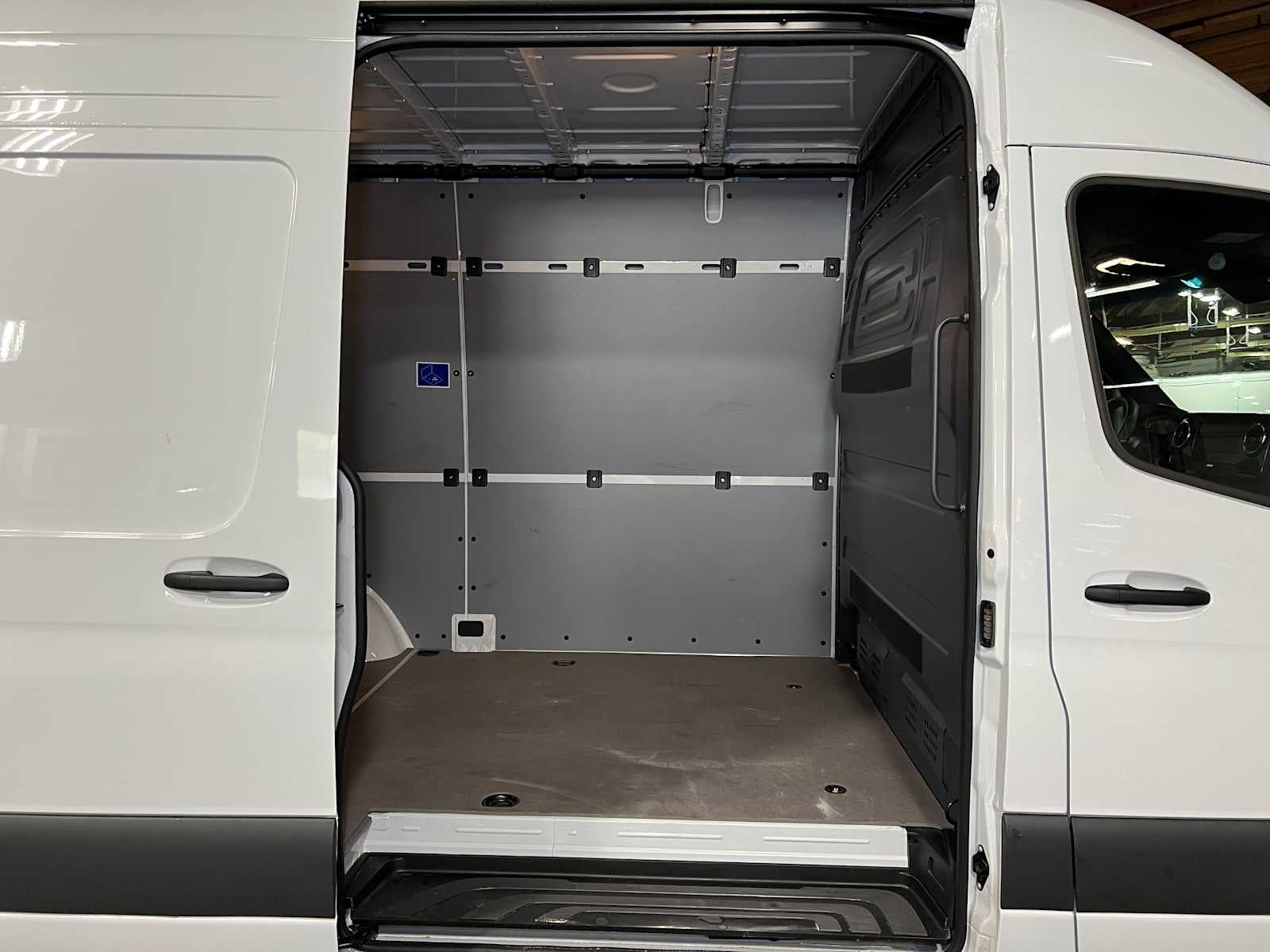 2025 Mercedes-Benz Sprinter Cargo Van 2500 Standard Roof I4 Diesel HO 144" RWD