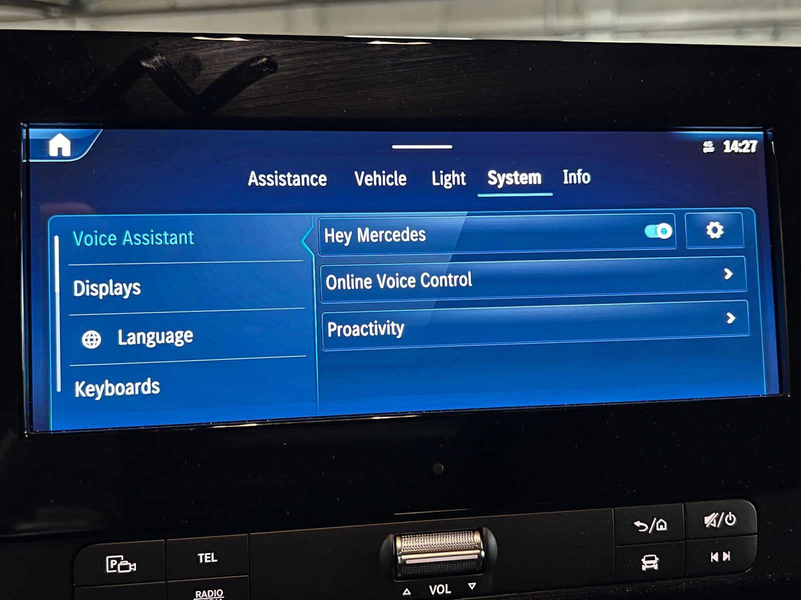 2025 Mercedes-Benz Sprinter Cargo Van 2500 Standard Roof I4 Diesel HO 144" RWD