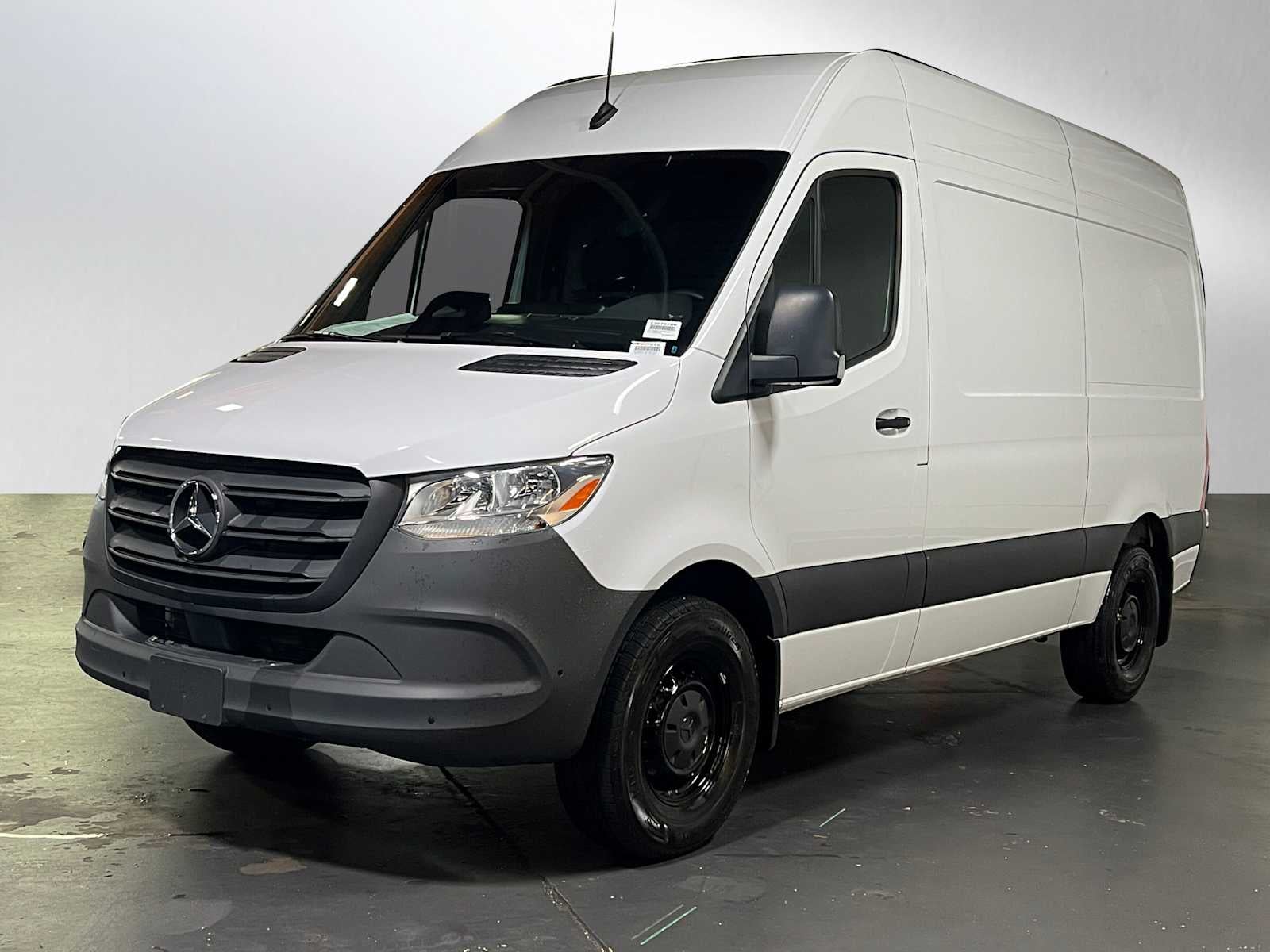 2025 Mercedes-Benz Sprinter Cargo Van 2500 Standard Roof I4 Diesel HO 144" RWD