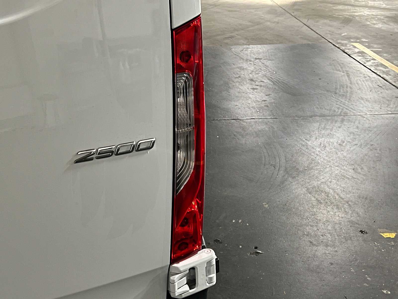 2025 Mercedes-Benz Sprinter Cargo Van 2500 Standard Roof I4 Diesel HO 144" RWD