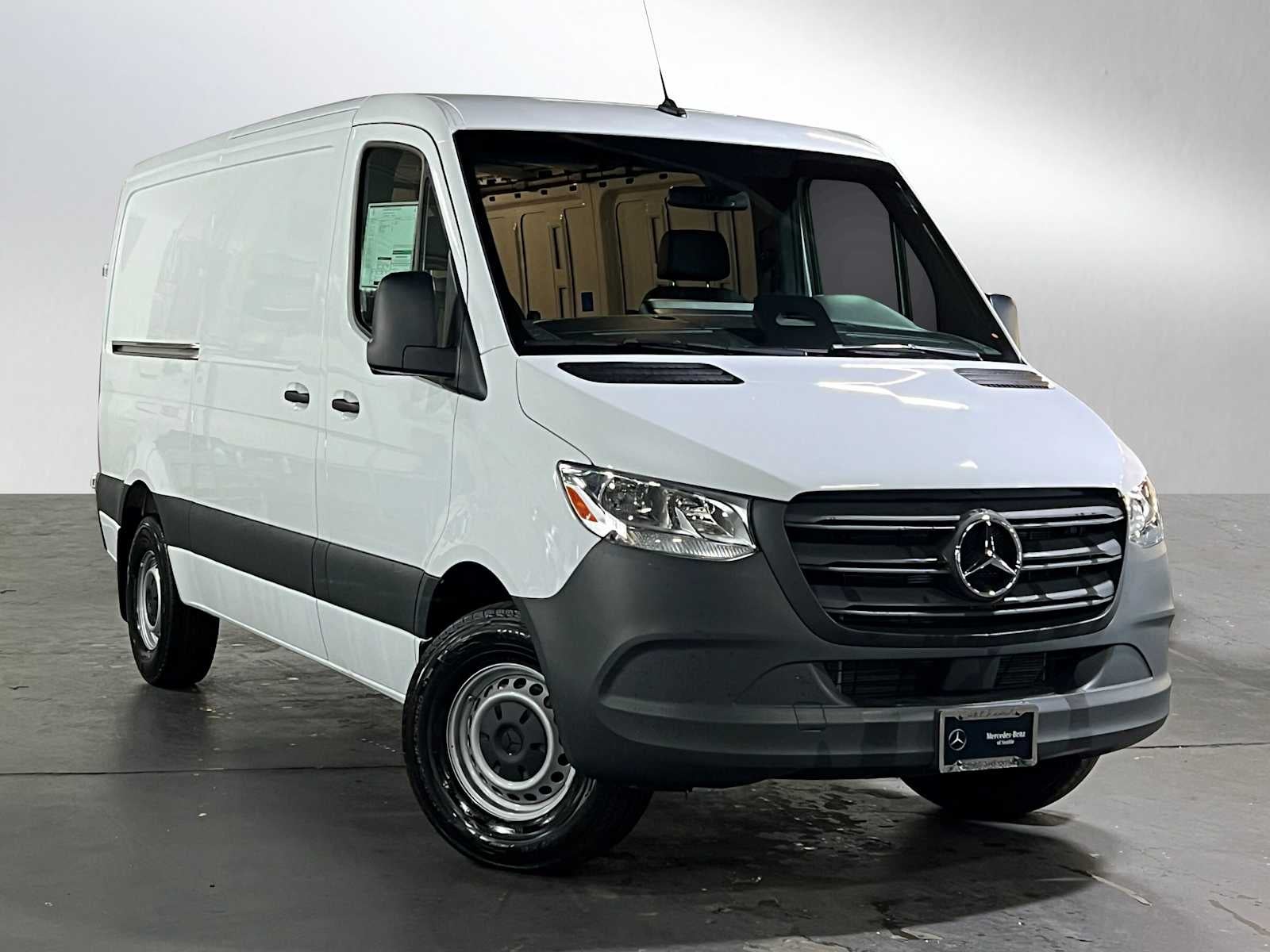 2025 Mercedes-Benz Sprinter Cargo Van 2500 Standard Roof I4 Diesel HO 144" RWD