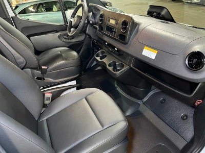2025 Mercedes-Benz Sprinter Cargo Van 2500 Standard Roof I4 Diesel HO 144" RWD