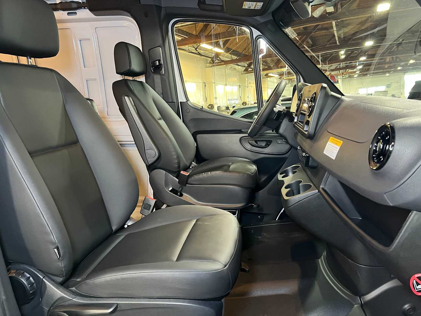 2025 Mercedes-Benz Sprinter Cargo Van 2500 Standard Roof I4 Diesel HO 144" RWD