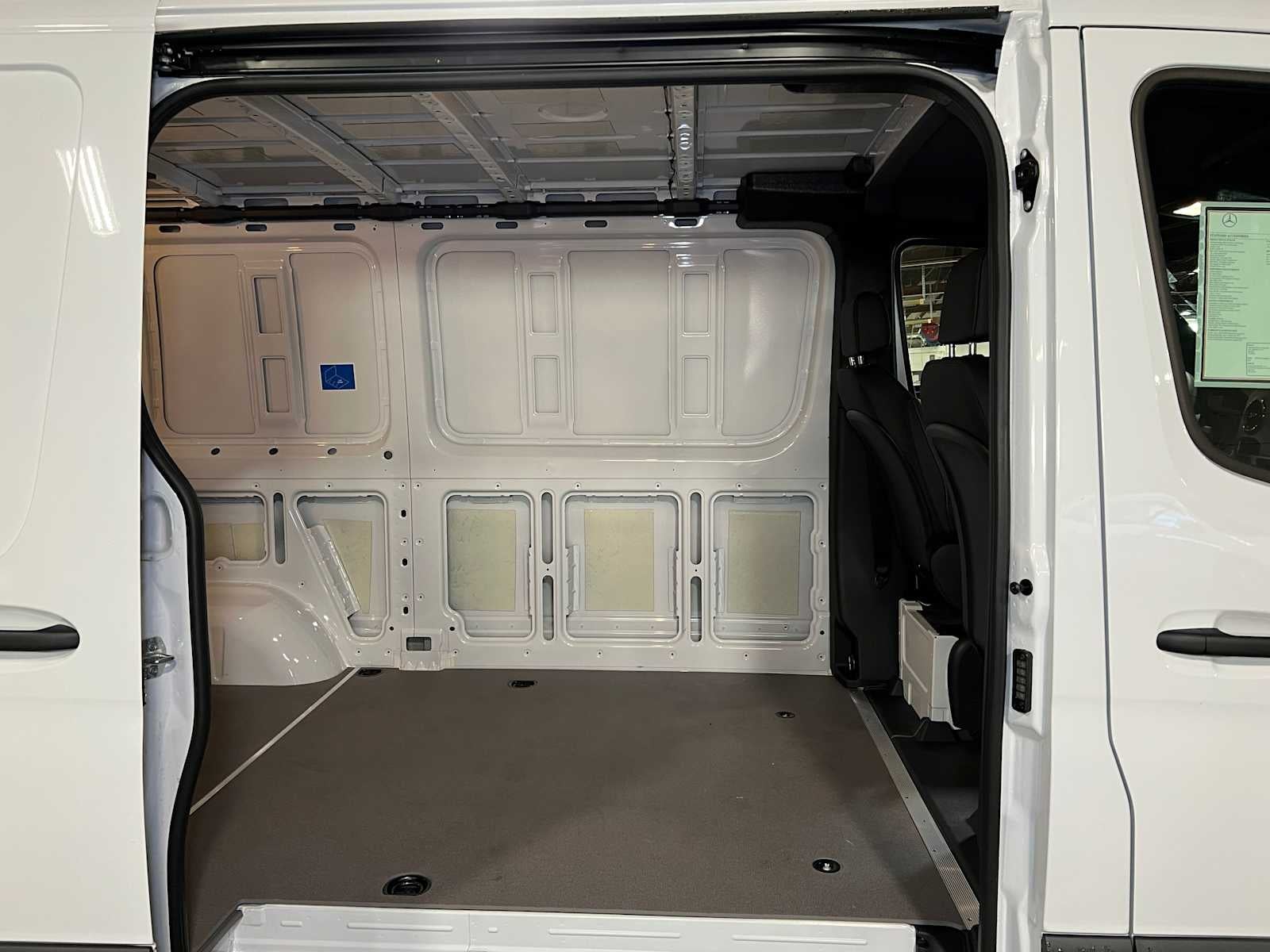 2025 Mercedes-Benz Sprinter Cargo Van 2500 Standard Roof I4 Diesel HO 144" RWD