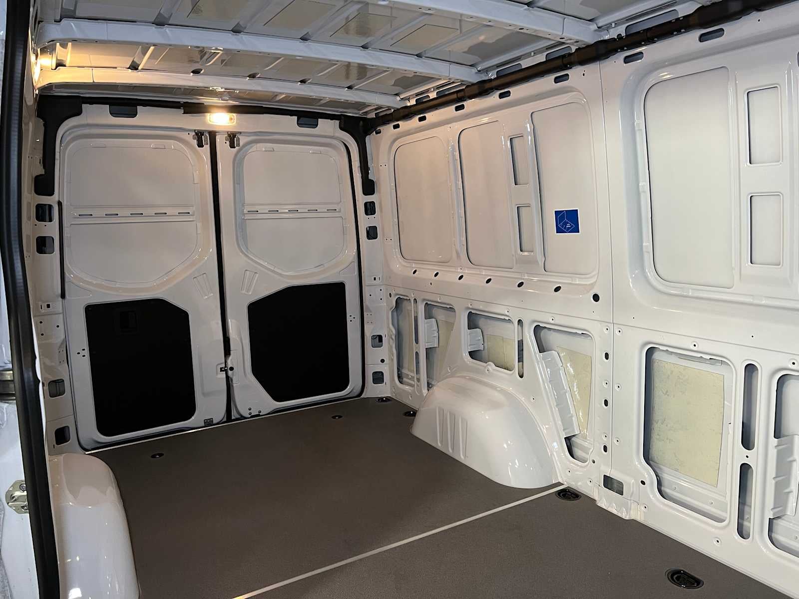 2025 Mercedes-Benz Sprinter Cargo Van 2500 Standard Roof I4 Diesel HO 144" RWD