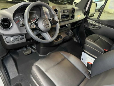 2025 Mercedes-Benz Sprinter Cargo Van 2500 Standard Roof I4 Diesel HO 144" RWD