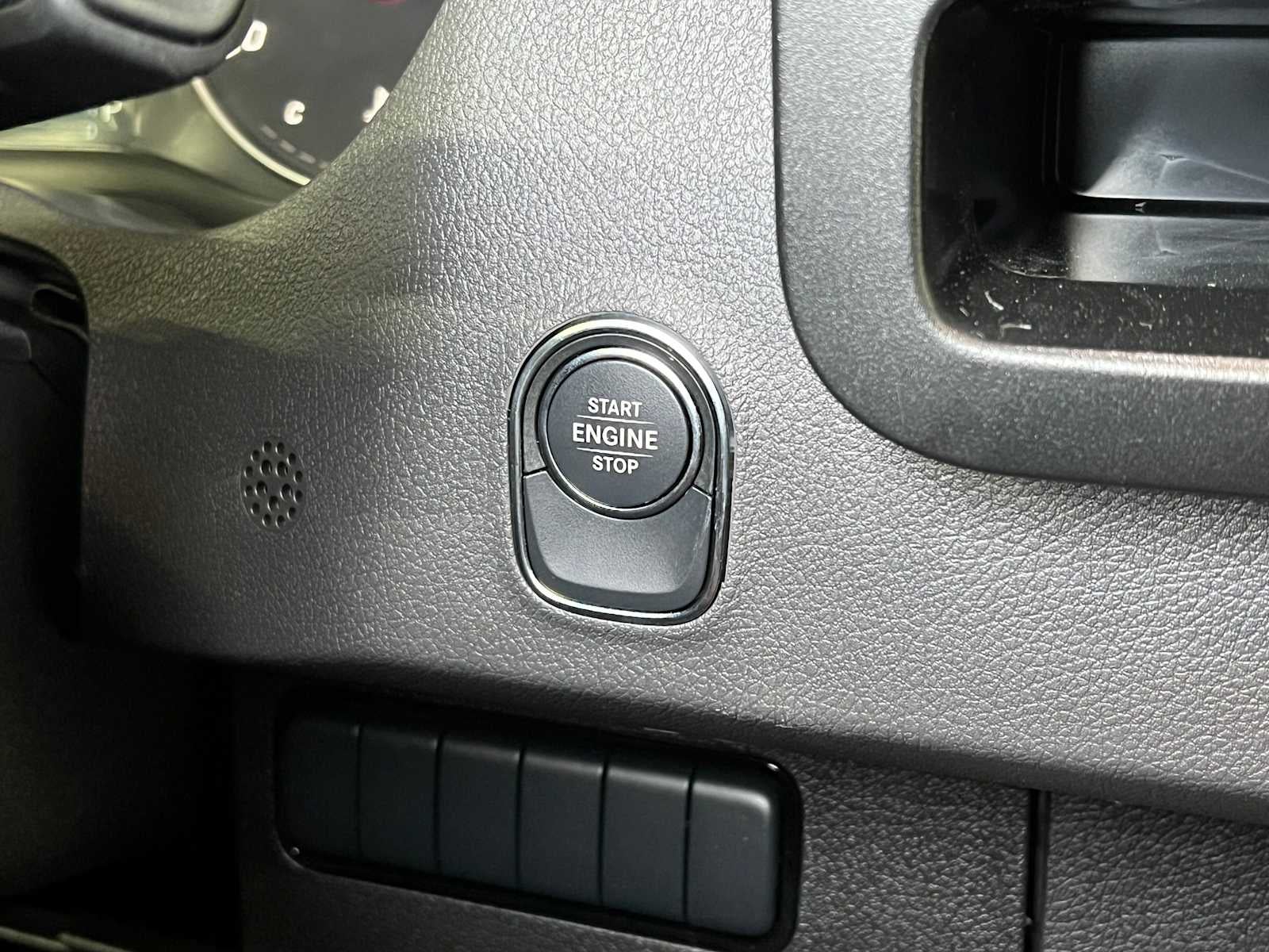 2025 Mercedes-Benz Sprinter Cargo Van 2500 Standard Roof I4 Diesel HO 144" RWD