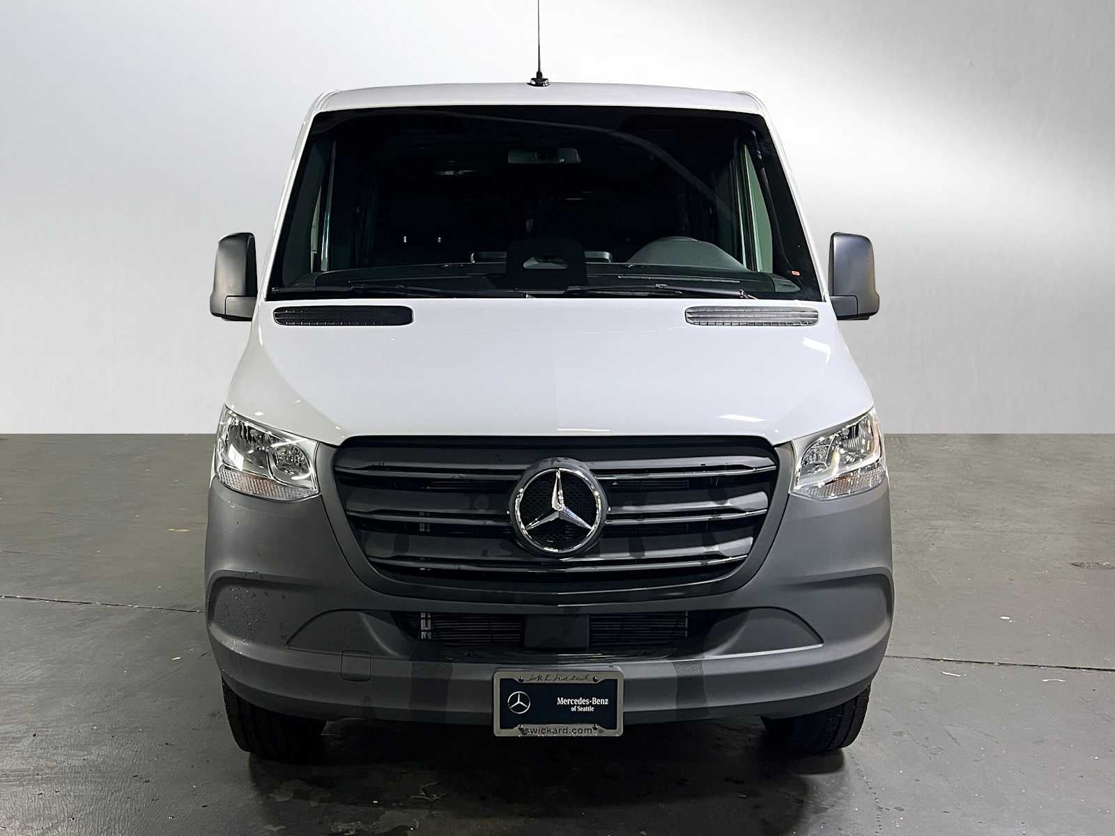 2025 Mercedes-Benz Sprinter Cargo Van 2500 Standard Roof I4 Diesel HO 144" RWD