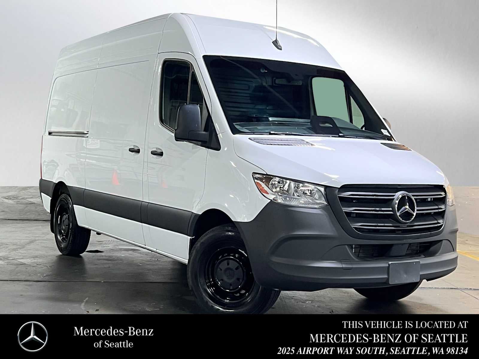 2025 Mercedes-Benz Sprinter Cargo Van 2500 Standard Roof I4 Diesel HO 144" RWD