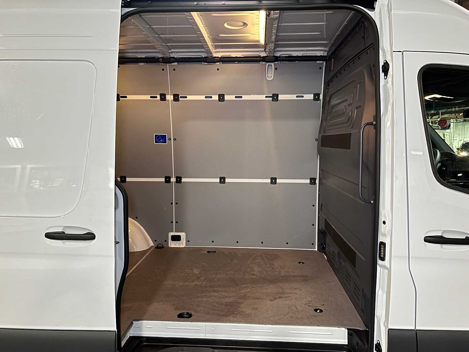 2025 Mercedes-Benz Sprinter Cargo Van 2500 Standard Roof I4 Diesel HO 144" RWD