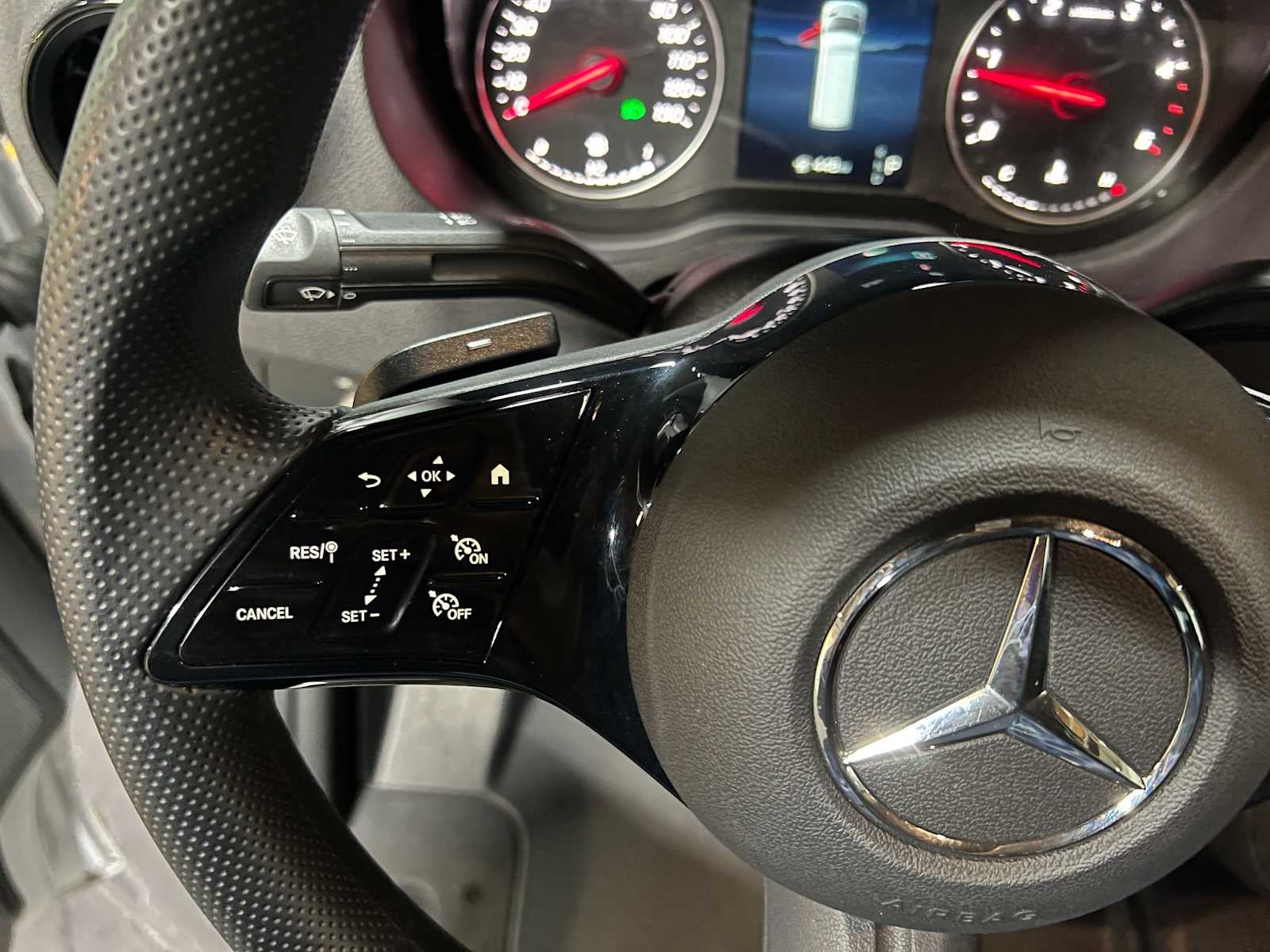 2025 Mercedes-Benz Sprinter Cargo Van 2500 Standard Roof I4 Diesel HO 144" RWD