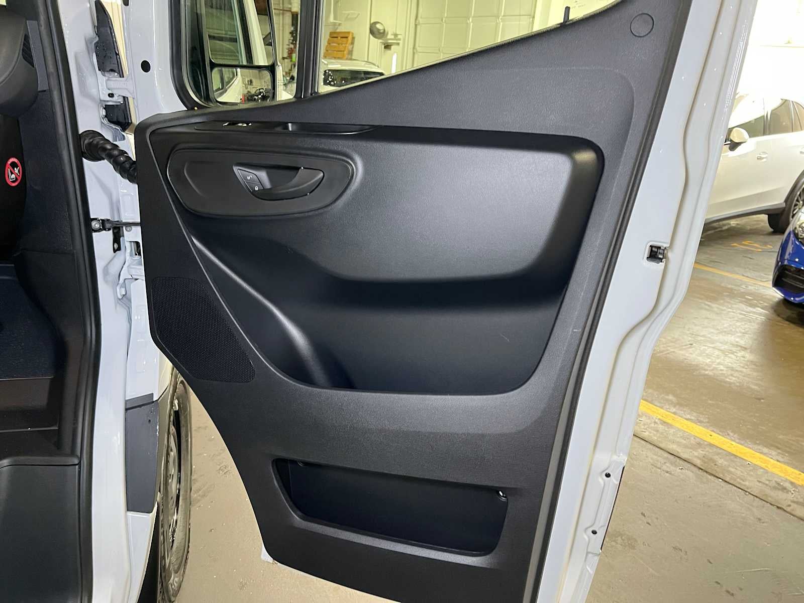 2025 Mercedes-Benz Sprinter Cargo Van 2500 Standard Roof I4 Diesel HO 144" RWD