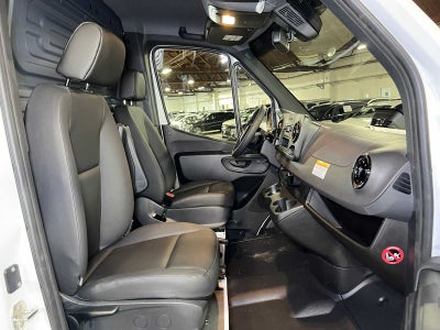 2025 Mercedes-Benz Sprinter Cargo Van 2500 Standard Roof I4 Diesel HO 144" RWD