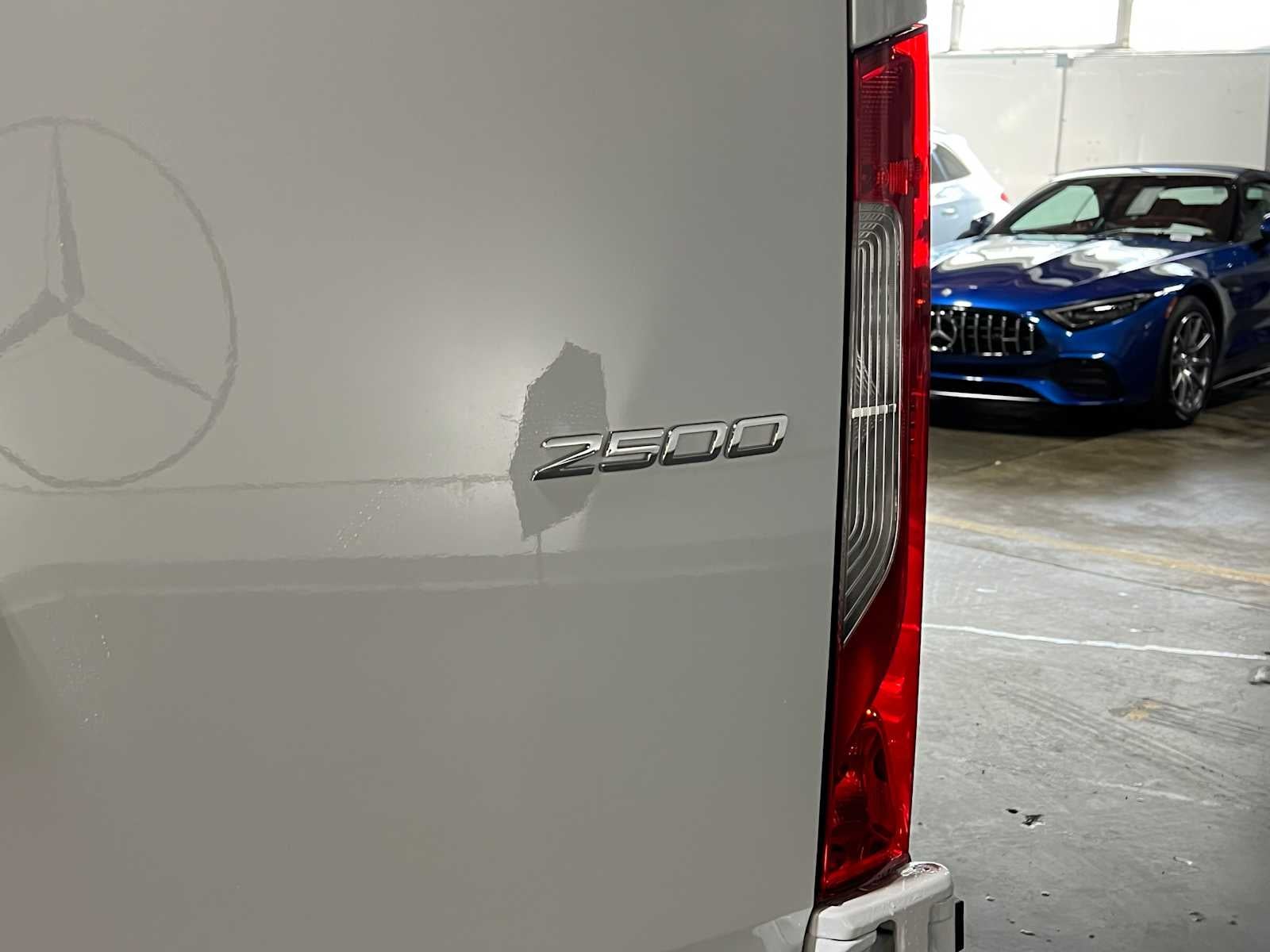 2025 Mercedes-Benz Sprinter Cargo Van 2500 Standard Roof I4 Diesel HO 144" RWD