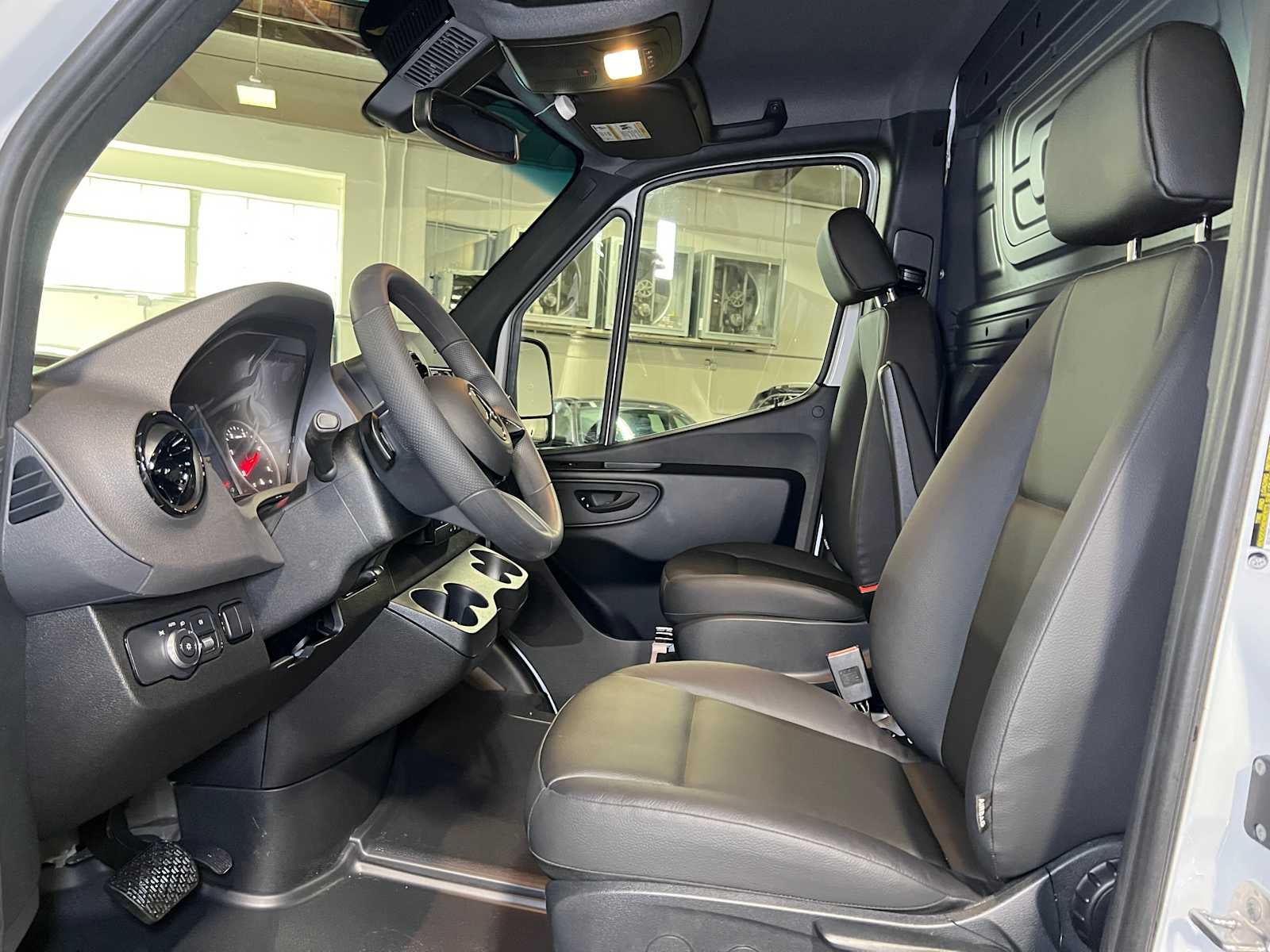 2025 Mercedes-Benz Sprinter Cargo Van 2500 Standard Roof I4 Diesel HO 144" RWD