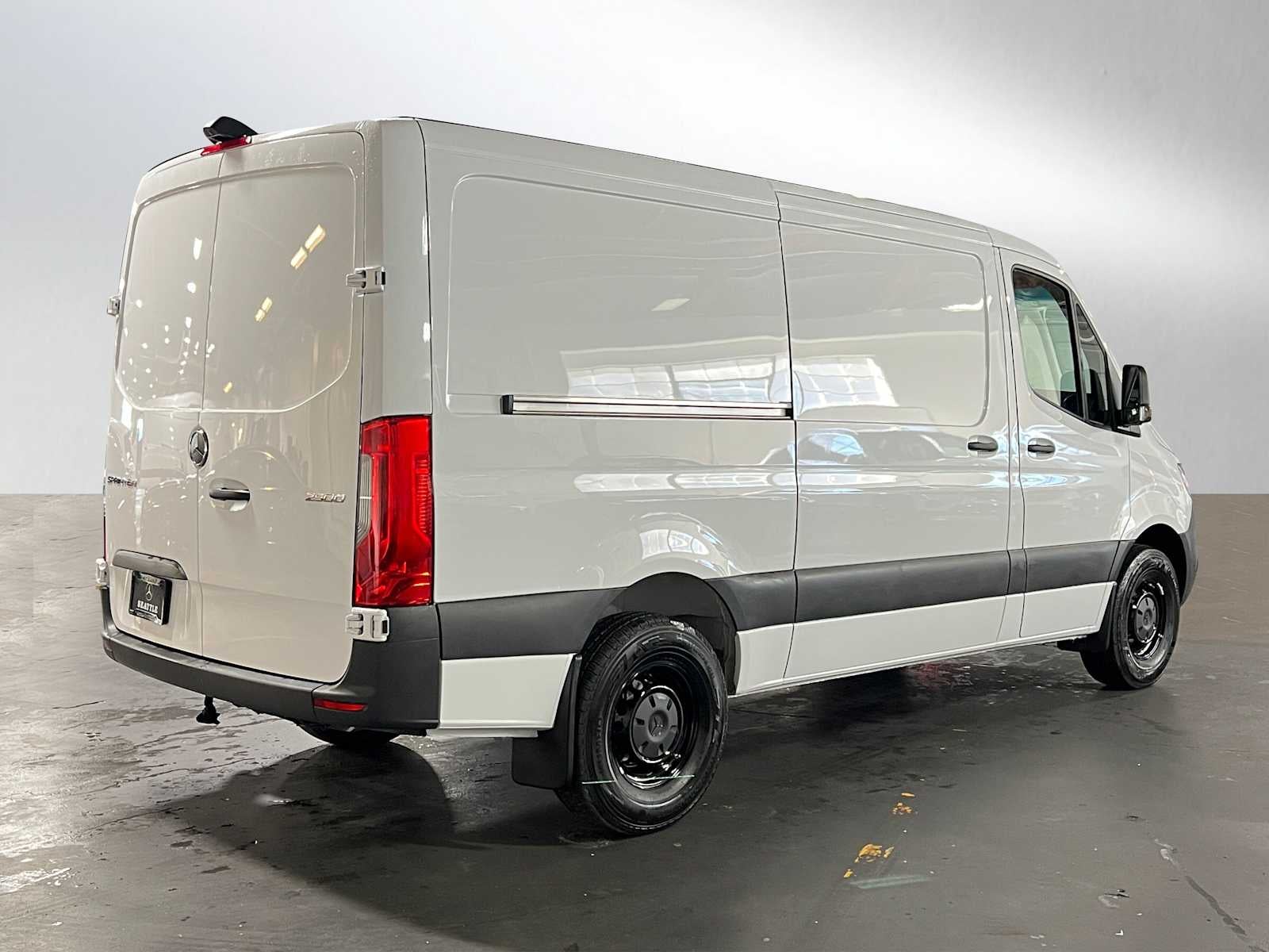 2025 Mercedes-Benz Sprinter Cargo Van 2500 Standard Roof I4 Diesel HO 144" RWD
