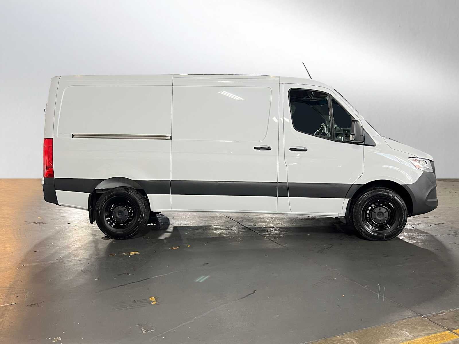 2025 Mercedes-Benz Sprinter Cargo Van 2500 Standard Roof I4 Diesel HO 144" RWD