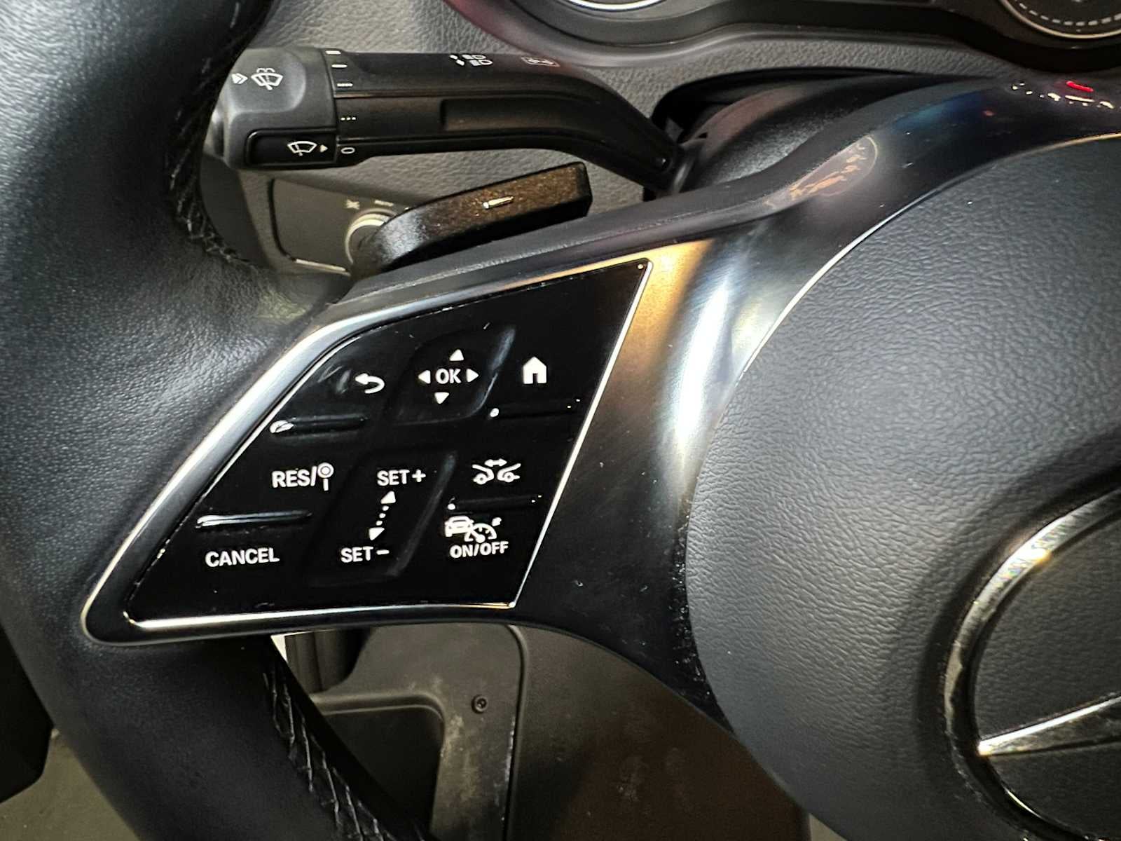 2025 Mercedes-Benz Sprinter Cargo Van 2500 Standard Roof I4 Diesel HO 144" RWD