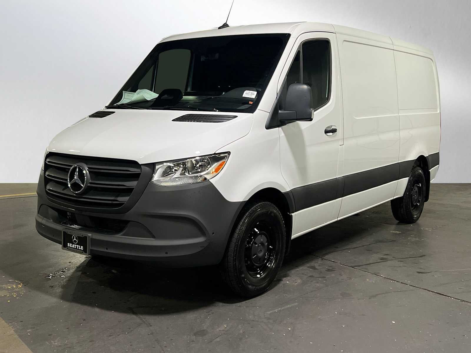 2025 Mercedes-Benz Sprinter Cargo Van 2500 Standard Roof I4 Diesel HO 144" RWD
