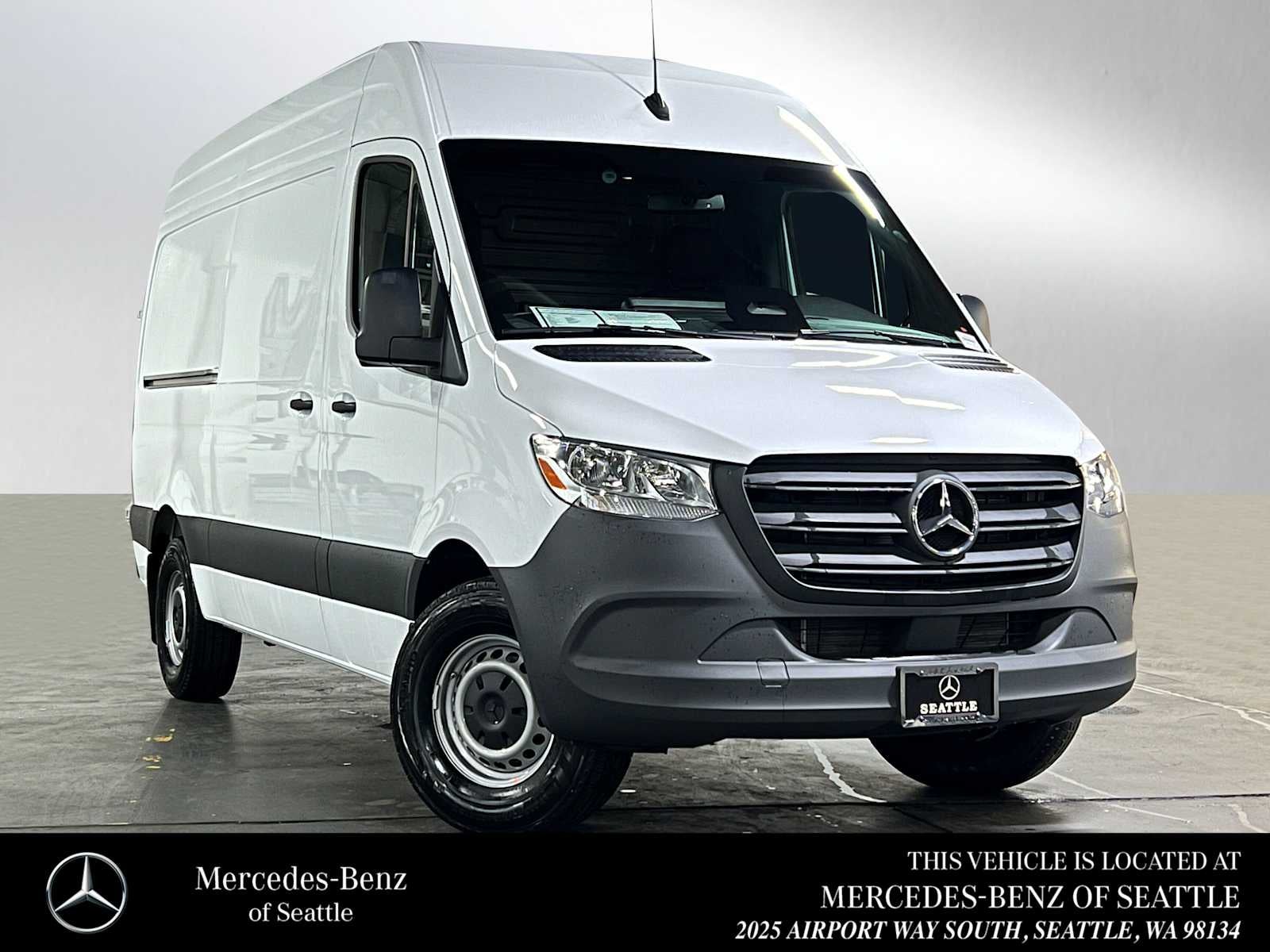 2025 Mercedes-Benz Sprinter Cargo Van 2500 Standard Roof I4 Diesel HO 144" RWD