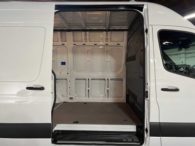 2025 Mercedes-Benz Sprinter Cargo Van 2500 Standard Roof I4 Diesel HO 144" RWD