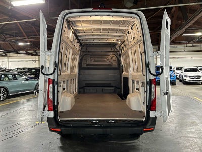2025 Mercedes-Benz Sprinter Cargo Van 2500 Standard Roof I4 Diesel HO 144" RWD