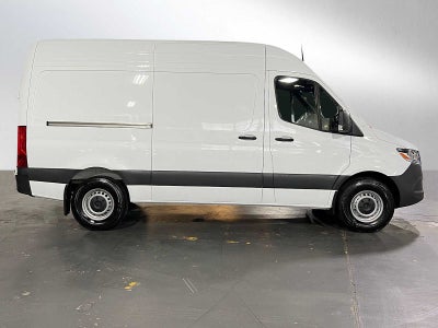 2025 Mercedes-Benz Sprinter Cargo Van 2500 Standard Roof I4 Diesel HO 144" RWD