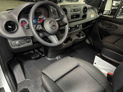 2025 Mercedes-Benz Sprinter Cargo Van 2500 Standard Roof I4 Diesel HO 144" RWD