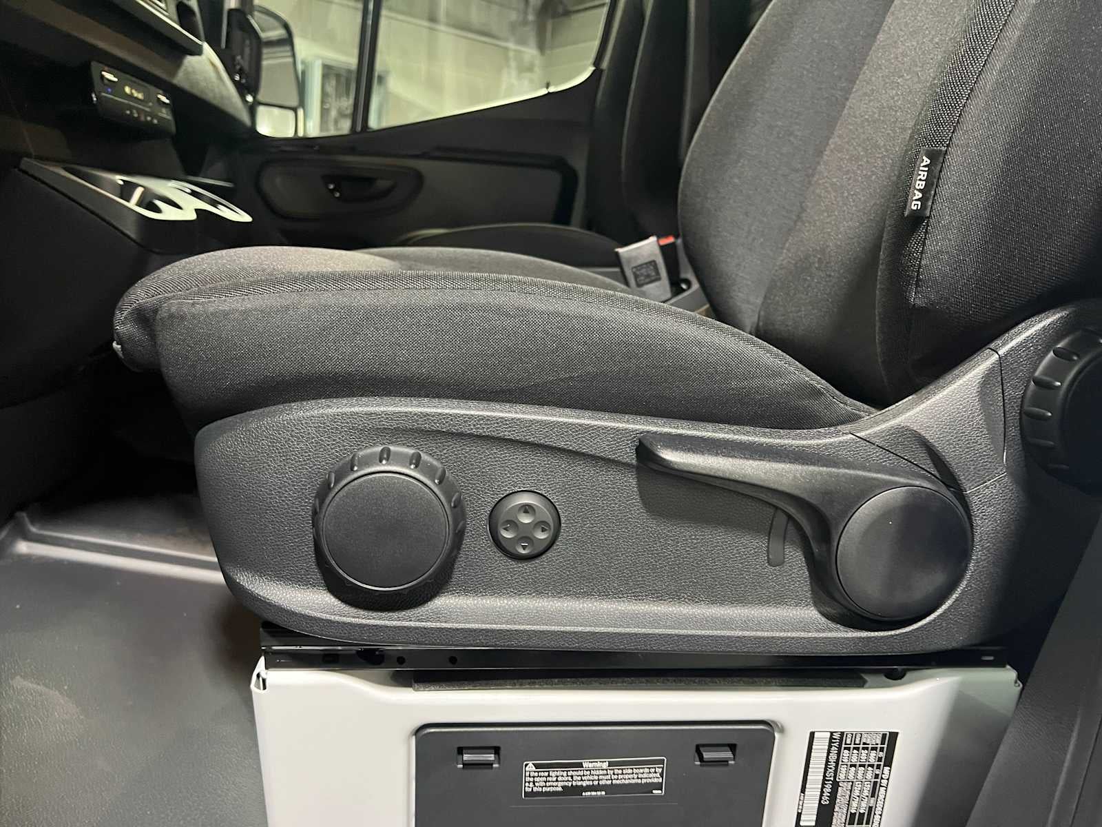 2025 Mercedes-Benz Sprinter Cargo Van 2500 Standard Roof I4 Diesel HO 144" RWD