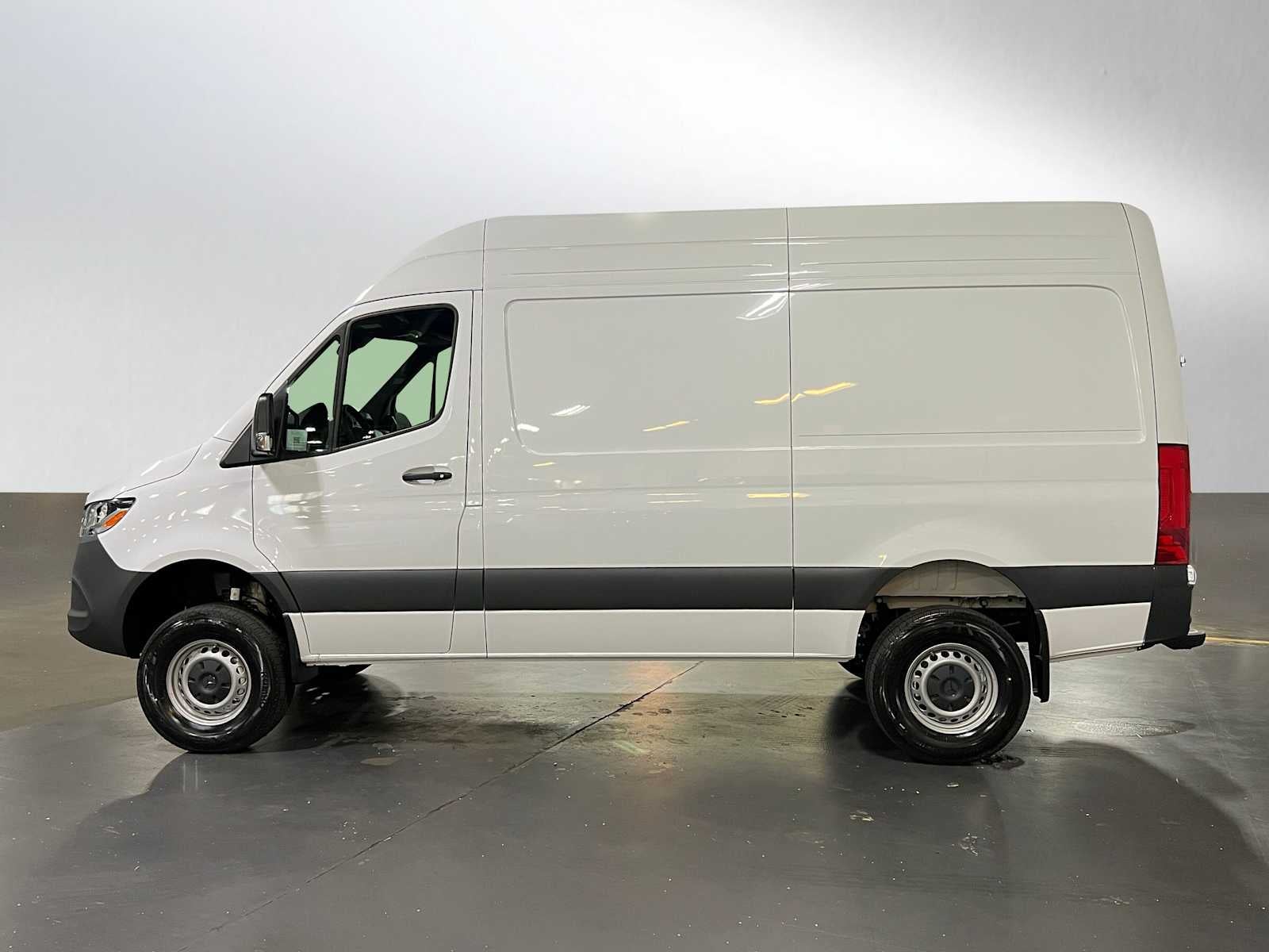 2025 Mercedes-Benz Sprinter Cargo Van 2500 Standard Roof I4 Diesel HO 144" AWD